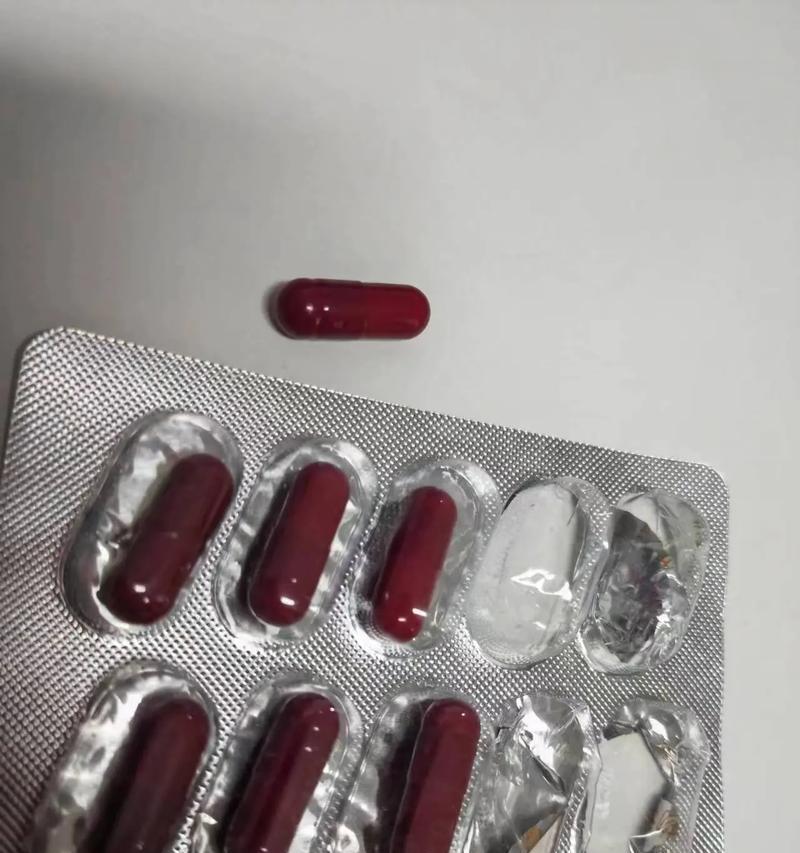 猫的保健品选择与食用指南（猫的健康离不开合适的保健品）(图3)