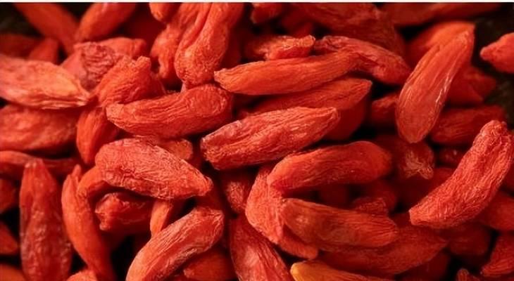 科学饮食提升皮肤免疫力（以吃什么为关键，打造健康肌肤）(图3)