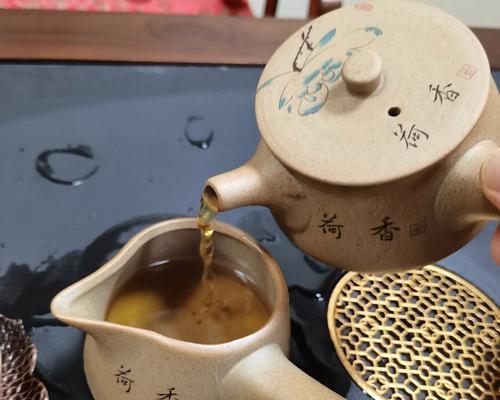 家里烧檀香的好处(檀香的神秘力量与健康益处)(图3) 家里烧檀香的好处(檀香的神秘力量与健康益处)(图3)