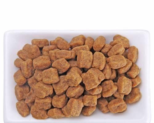 选择适合泰迪犬的天然粮,呵护它的健康(为你的泰迪提供天然粮,)(图1) 选择适合泰迪犬的天然粮,呵护它的健康(为你的泰迪提供天然粮,)(图1)