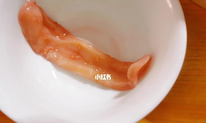 狗狗舌头烂了怎么办?药物治疗助您快速康复(了解狗狗舌头烂的原因及常用药物治疗方法)(图3) 狗狗舌头烂了怎么办?药物治疗助您快速康复(了解狗狗舌头烂的原因及常用药物治疗方法)(图3)