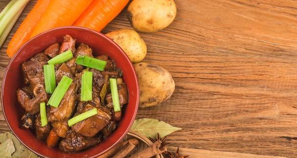 猫能吃羊肉吗？喂食注意事项解析（宠物猫适宜食用羊肉的关键要点）(图2)